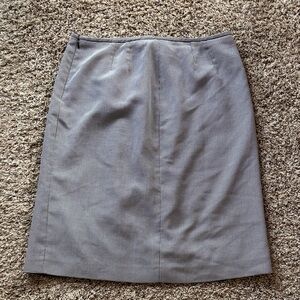 Le Suit Women's Gray Pencil Skirt